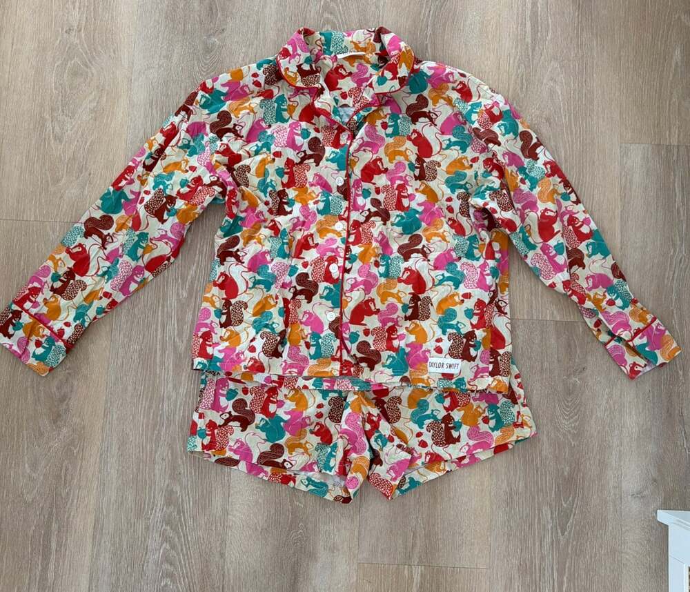 Taylor Swift Squirrel Pajama Set We Are Never Ever Getting Back Together Size M